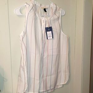 White/Multi colored sleevless shirt